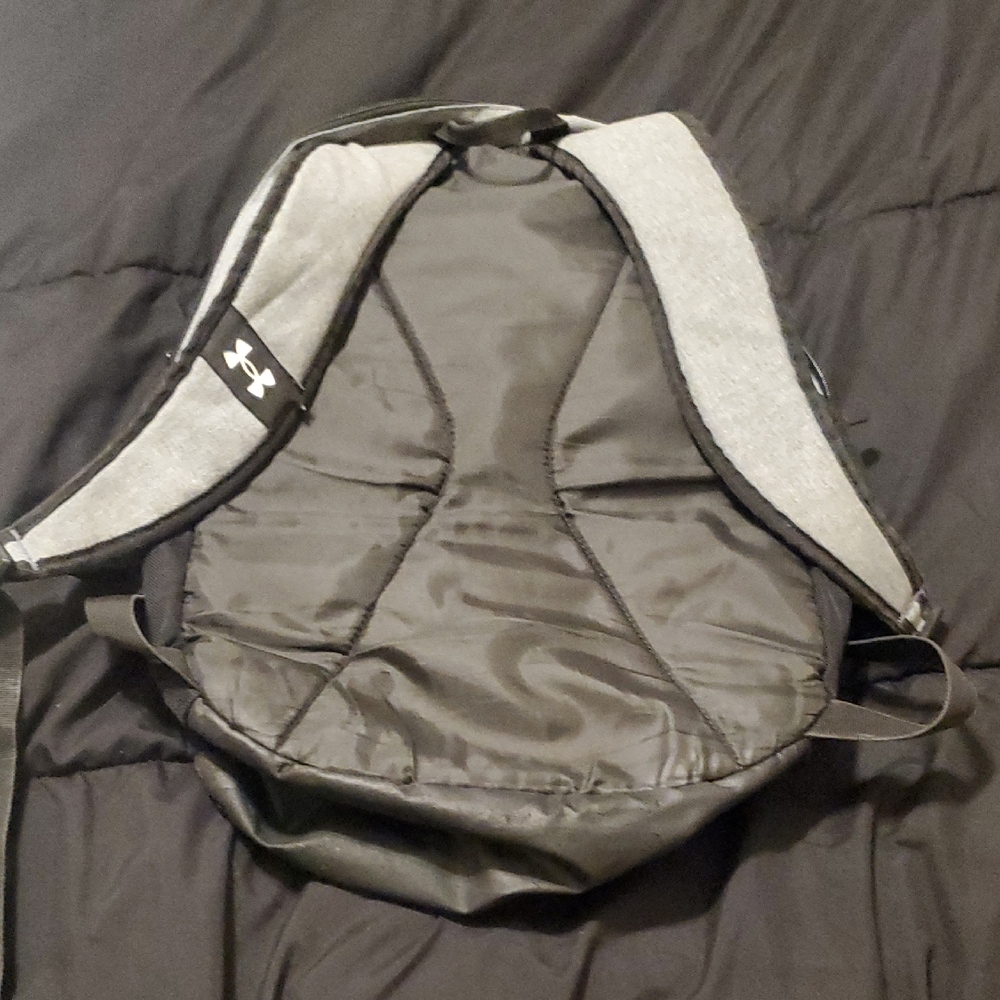 Under Armour Black and Gray Men's Backpack - Picture 4 of 9